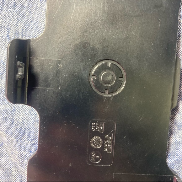 2pc Otterbox Defender Holster Belt Clip iPhone 6/7/8 - Picture 4 of 4